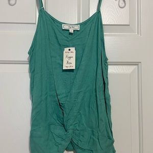 Hippie Rose green top size XL new with tags